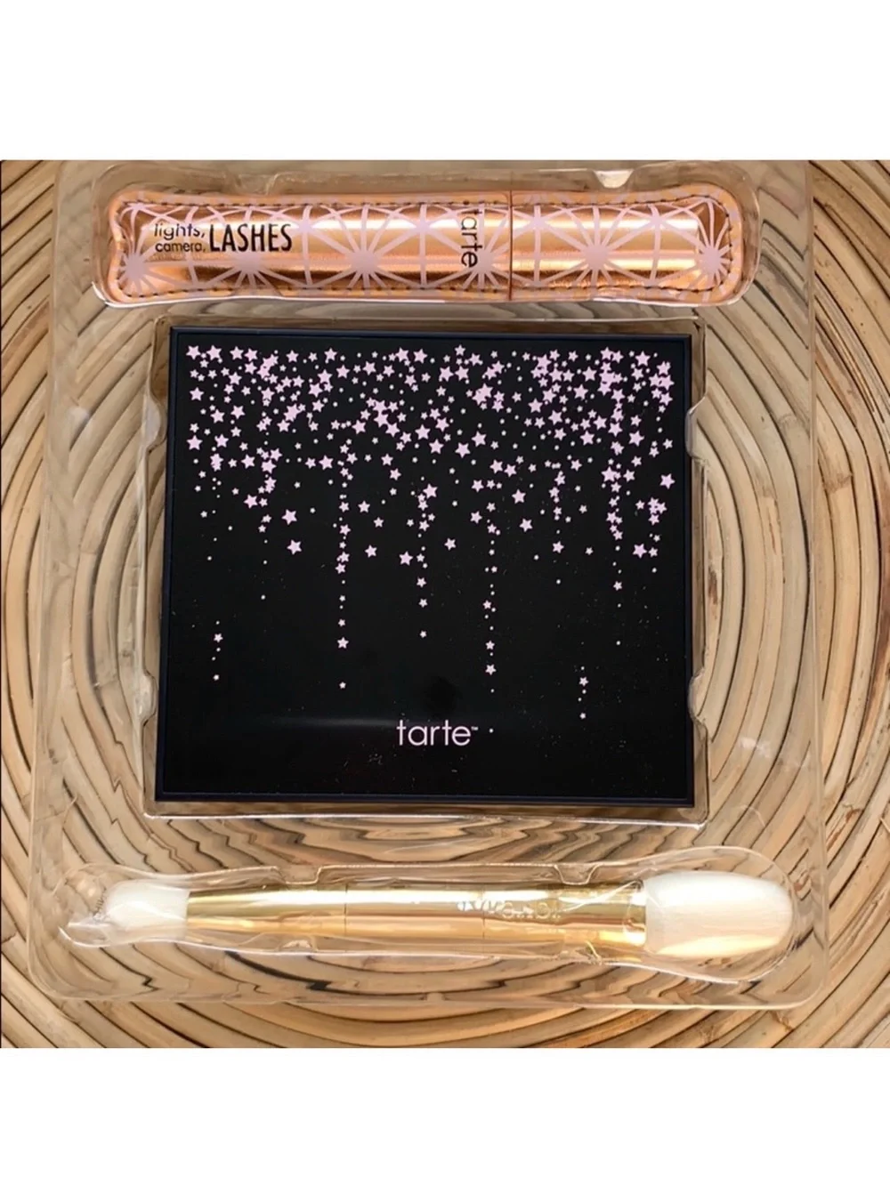 BNIB Tarte Treasures Collector’s Set Holiday 2019